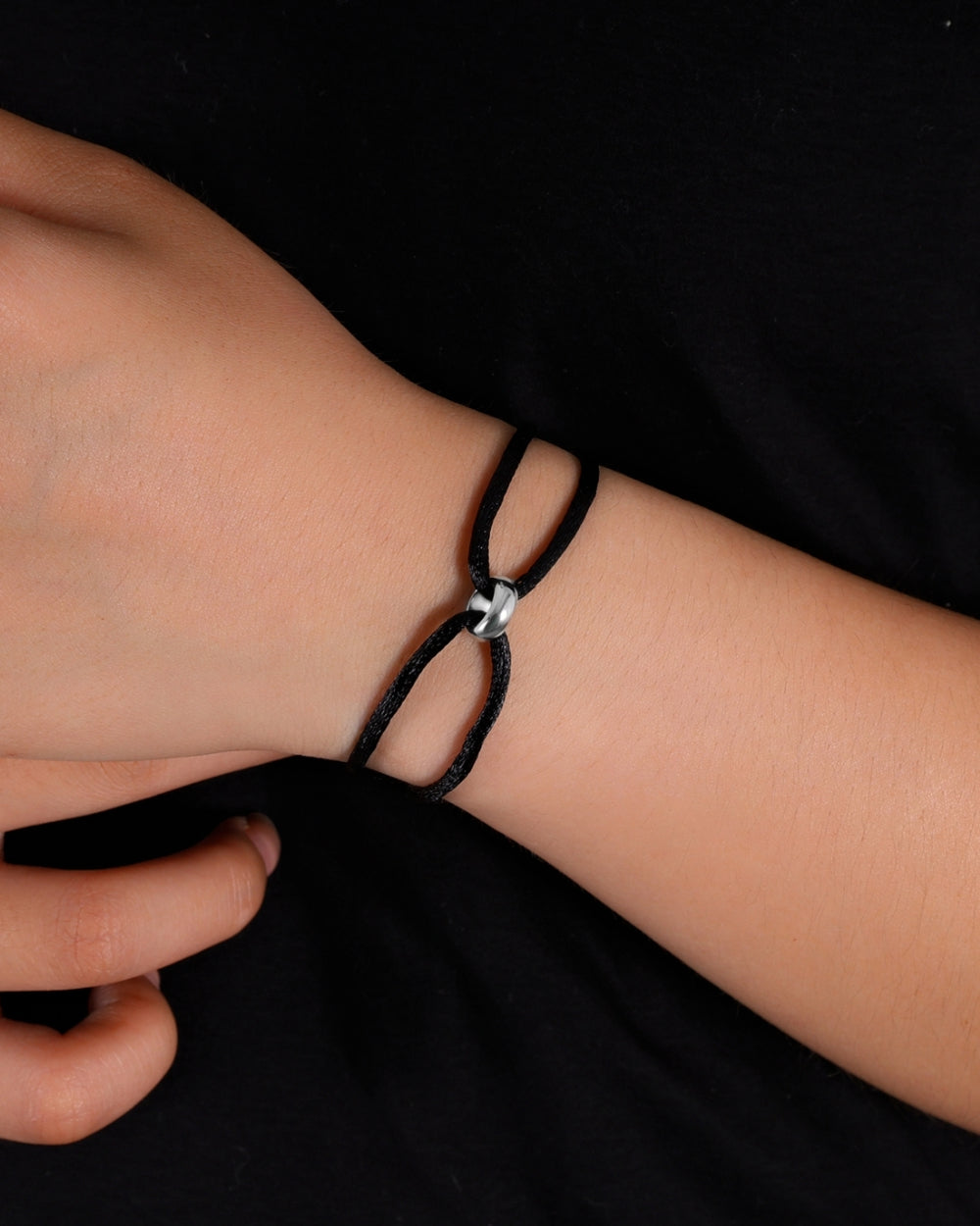 MINIMAL CORD BRACELET.