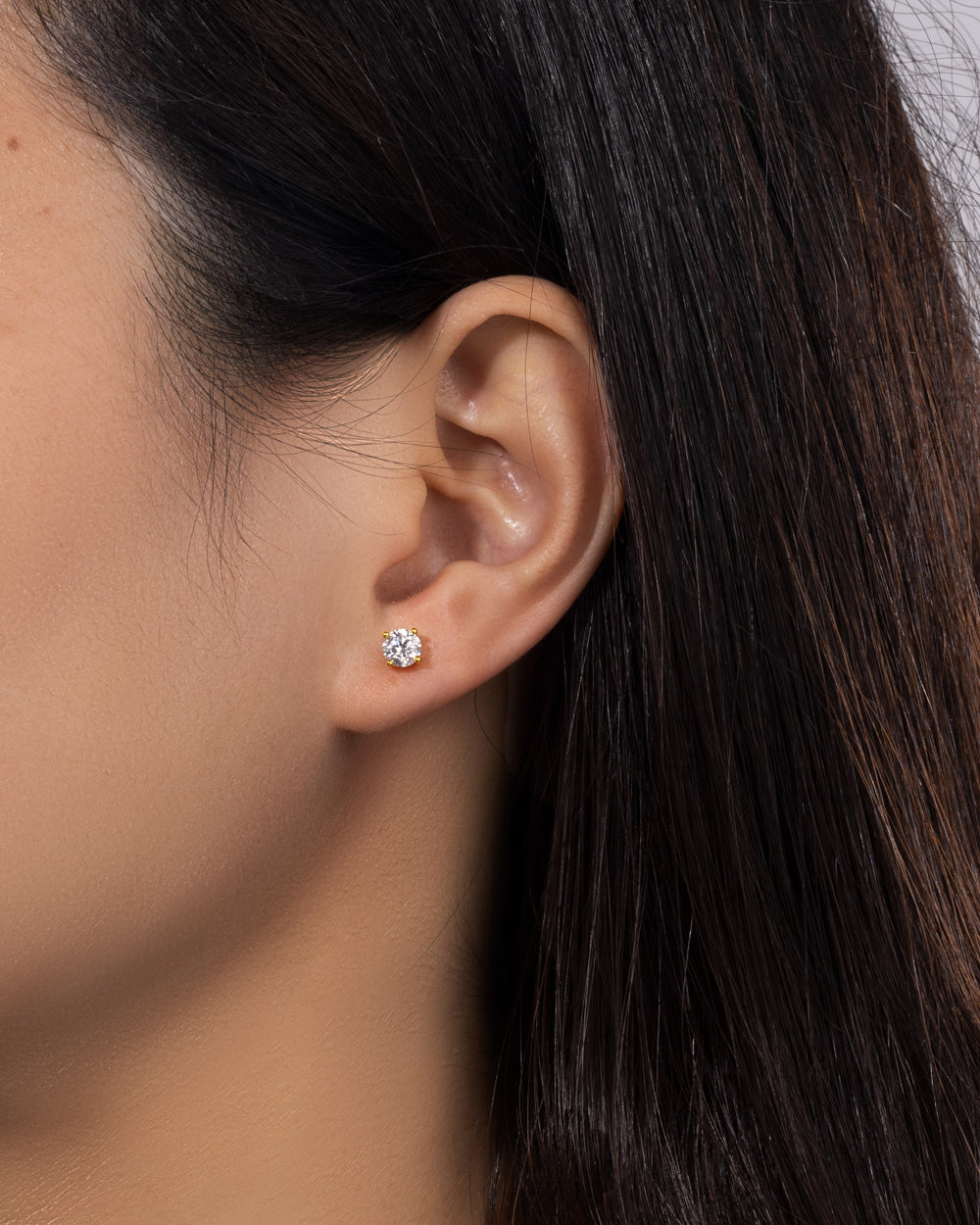 MOISSANITE DIAMOND STUDS. - 5MM