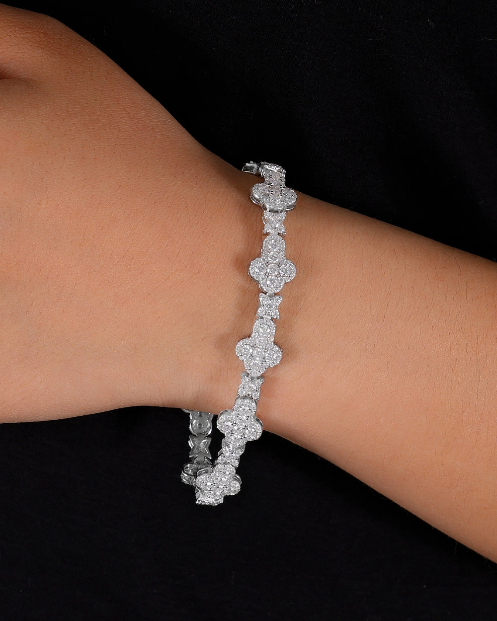 MOISSANITE CROSS STARS BRACELET.