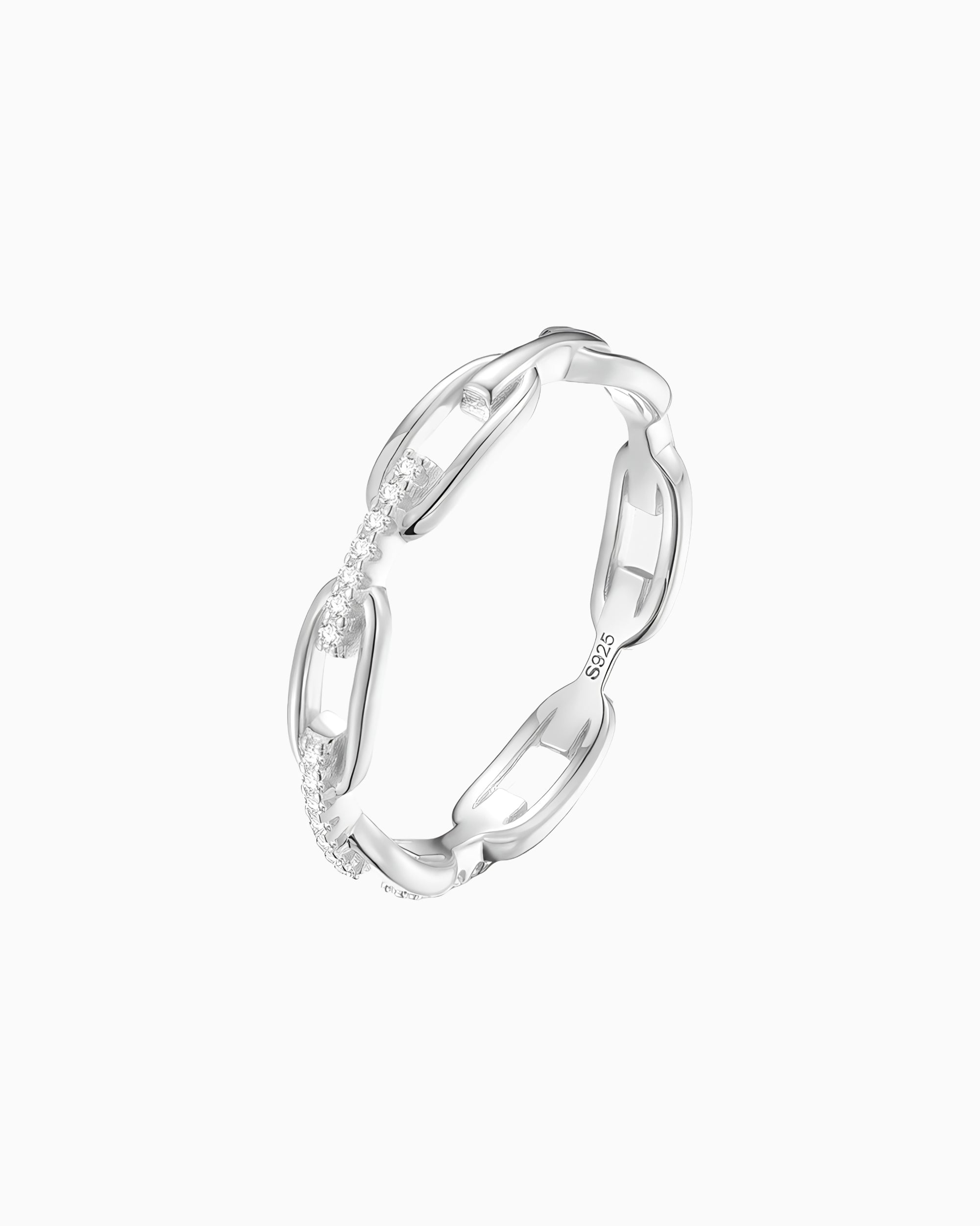 MOISSANITE ICED CHAIN RING.